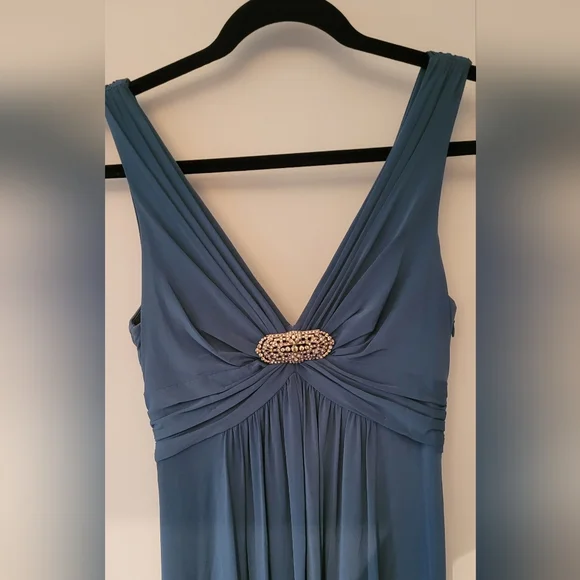 Teal colour long dress - Picture 2 of 4